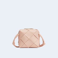 보테가 베네타 미니 카세트 카메라 백